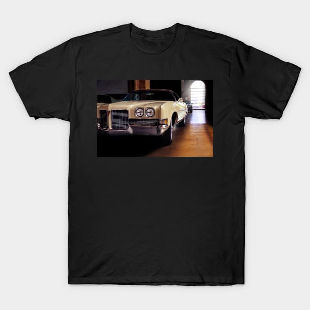 Pontiac Grand Ville T-Shirt by hottehue